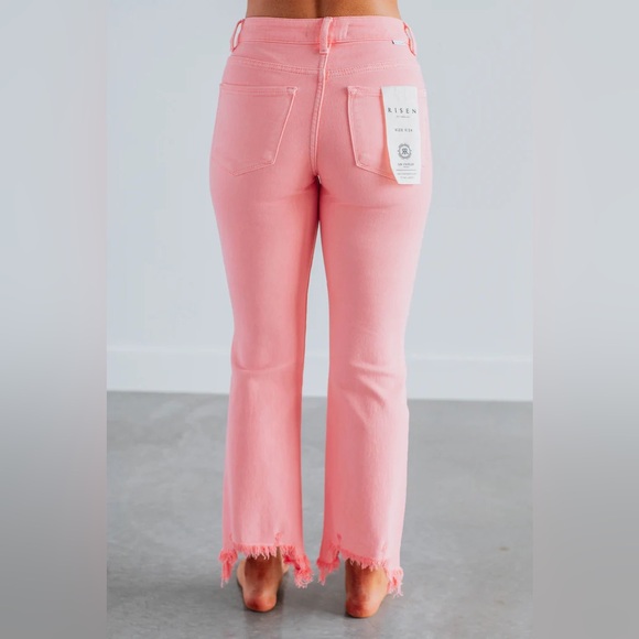 Neona Risen Jeans in Flamingo 🦩 Frayed Ankle Jeans 3/26 - Picture 3 of 4
